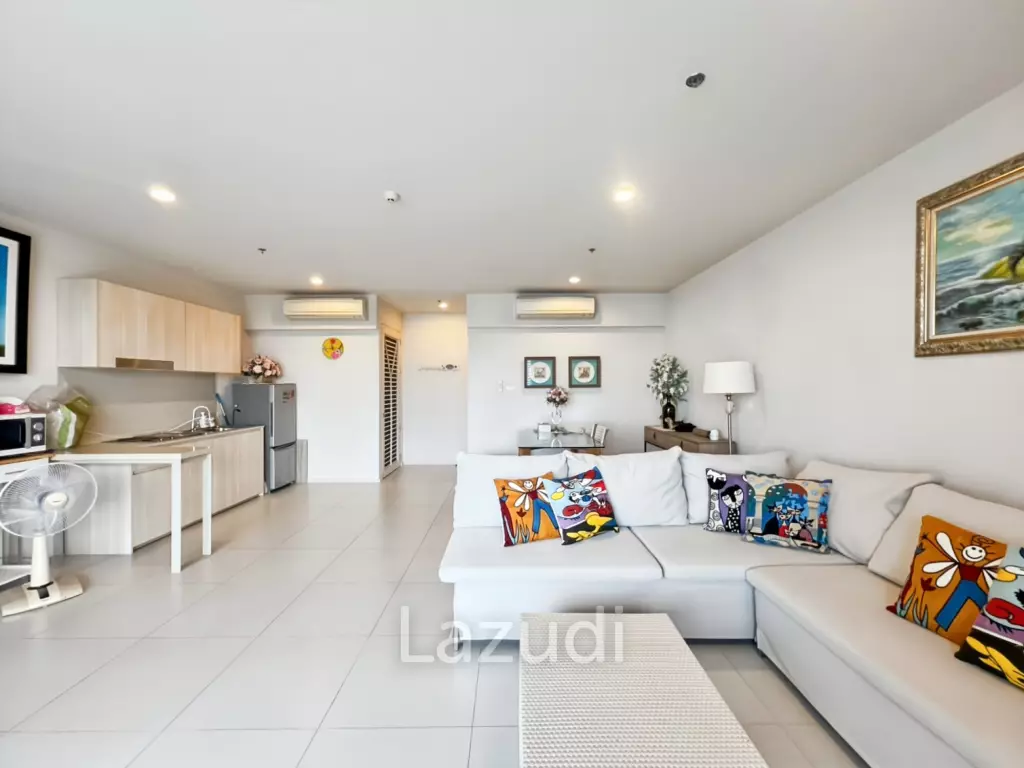 Seaview 2-Bedroom Condo in Baan Thew Talay Cha Am For Sale