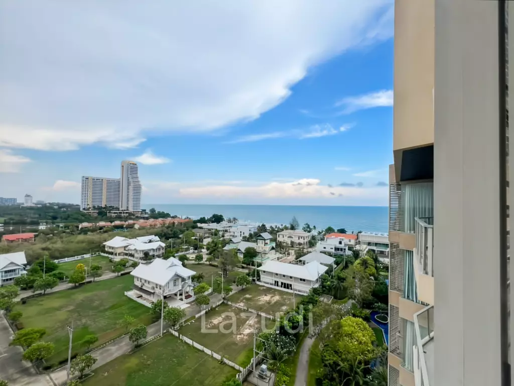 Seaview 2-Bedroom Condo in Baan Thew Talay Cha Am For Sale