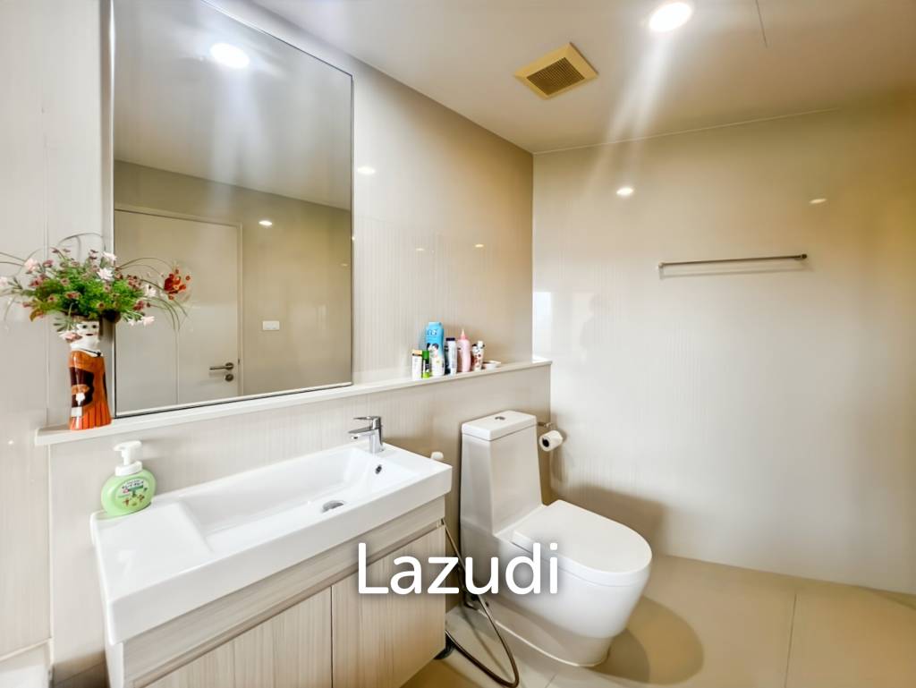 Seaview 2-Bedroom Condo in Baan Thew Talay Cha Am For Sale