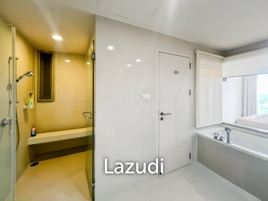 Seaview 2-Bedroom Condo in Baan Thew Talay Cha Am For Sale