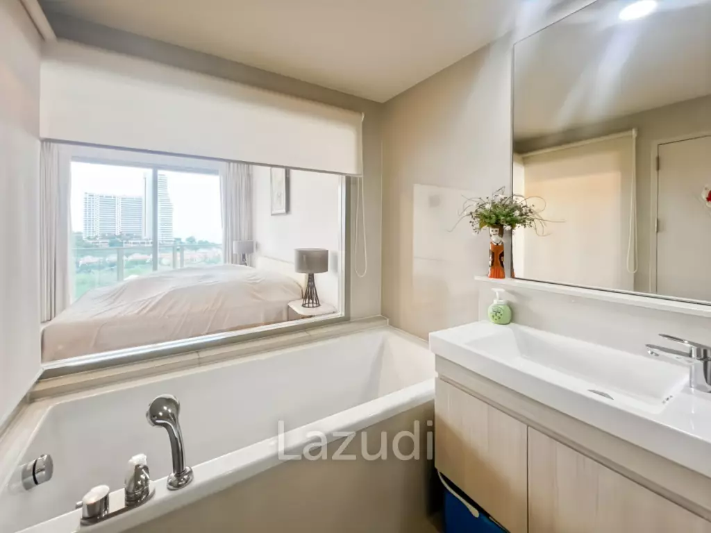 Seaview 2-Bedroom Condo in Baan Thew Talay Cha Am For Sale
