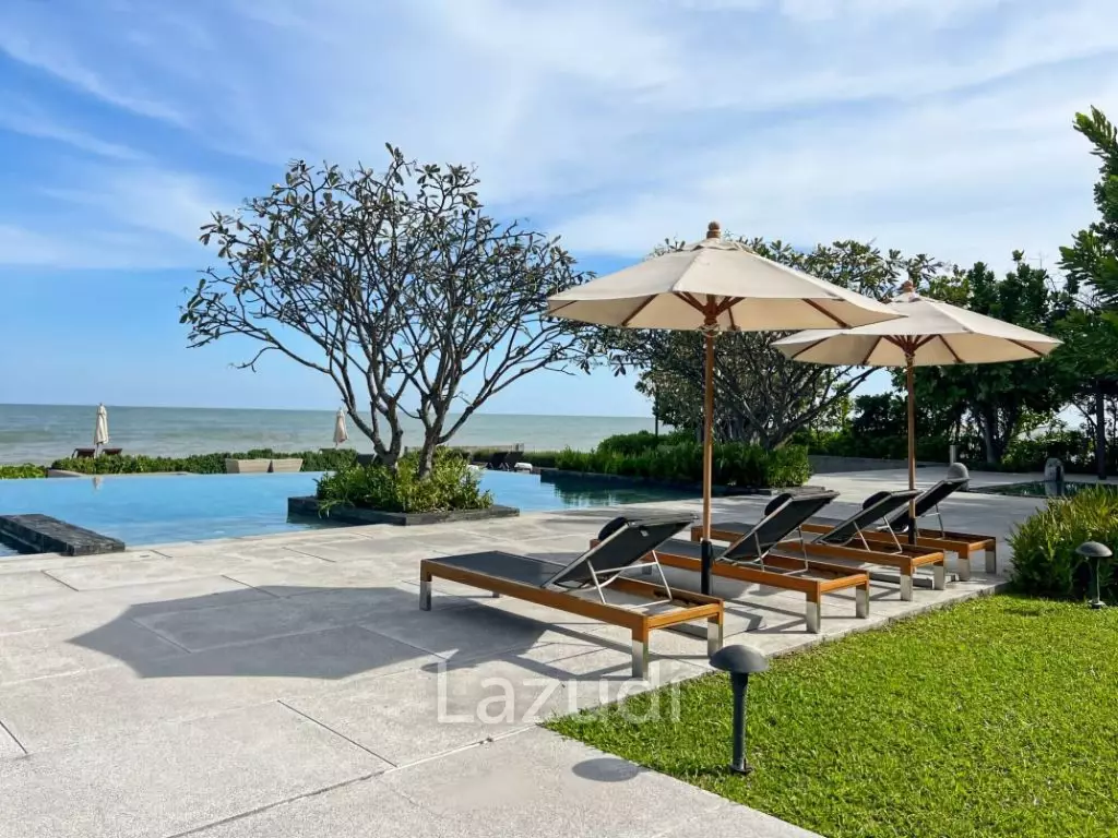 Seaview 2-Bedroom Condo in Baan Thew Talay Cha Am For Sale