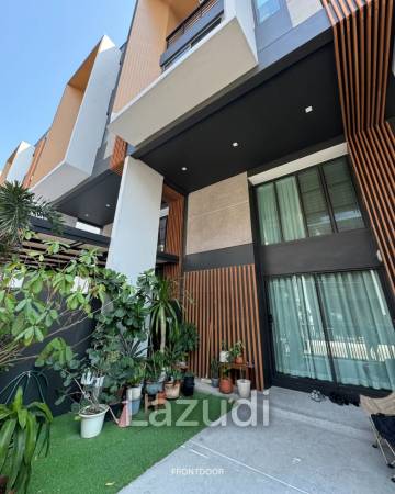 3 Bed 4 Bath  210 SQ.M Townhouse at Shizen Phatthanakan 32