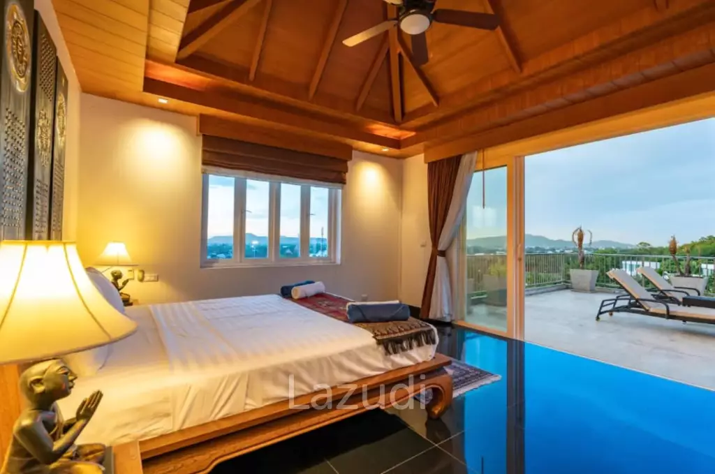 Hillside 5-Bedroom Pool Villa with Chalong Bay View