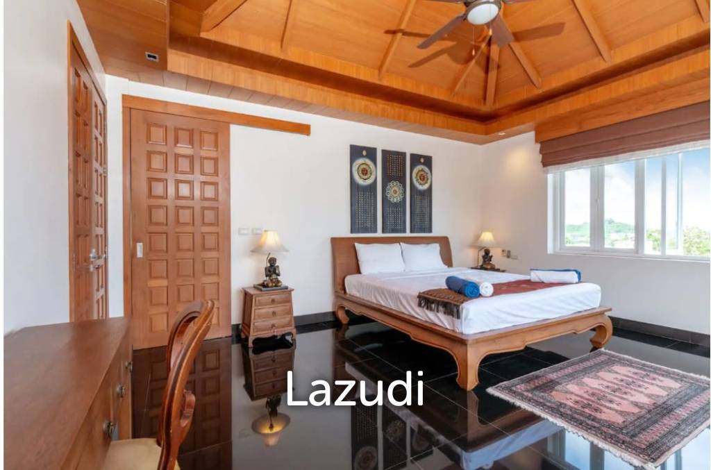 Hillside 5-Bedroom Pool Villa with Chalong Bay View