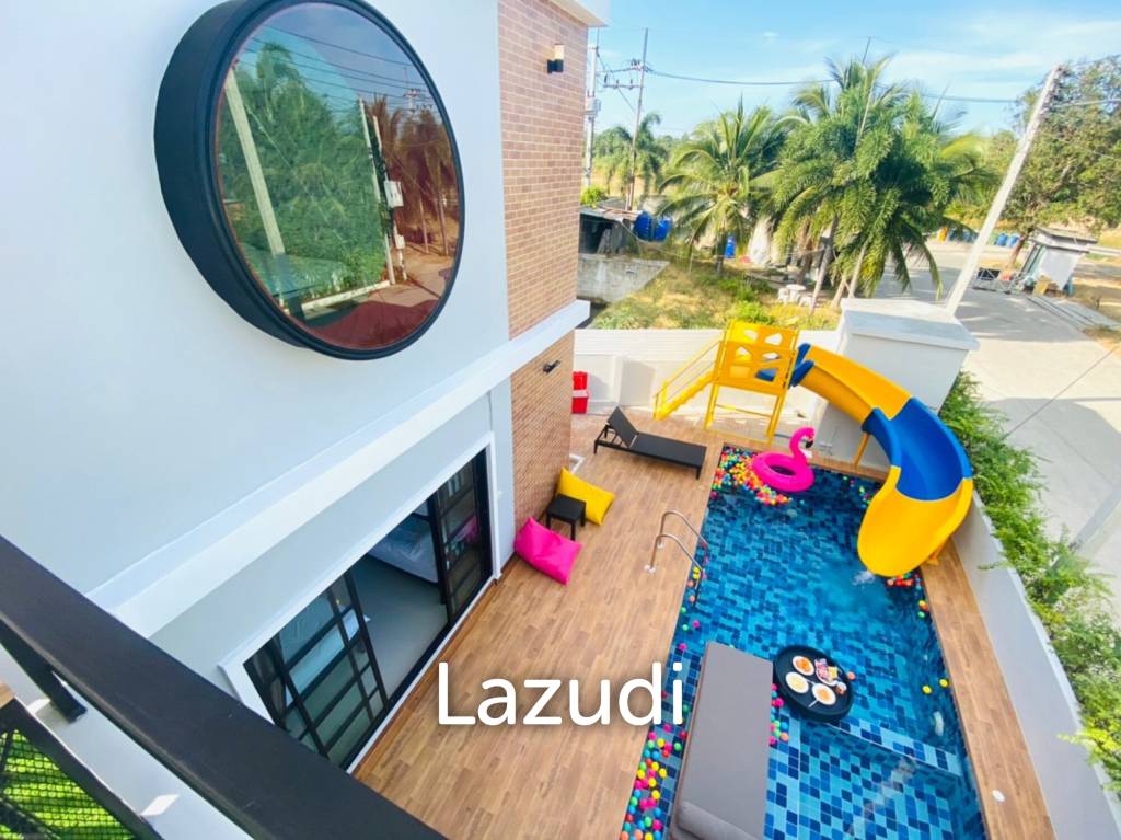 261 ตร.ม 4 เตียง 3 อาบน้ำ วิลล่า For ขาย