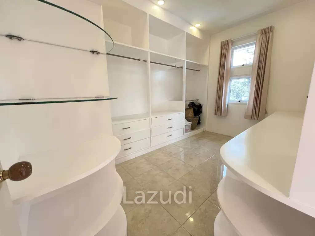 4 Bedrooms Spacious Well Maintained House for Sale