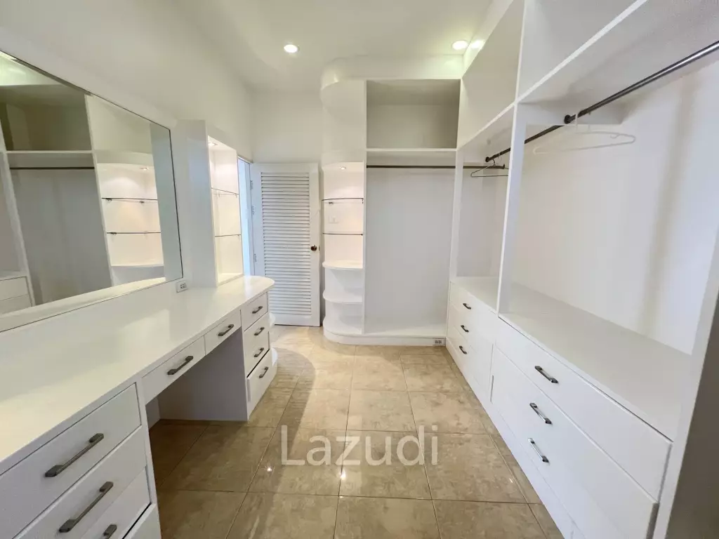 4 Bedrooms Spacious Well Maintained House for Sale