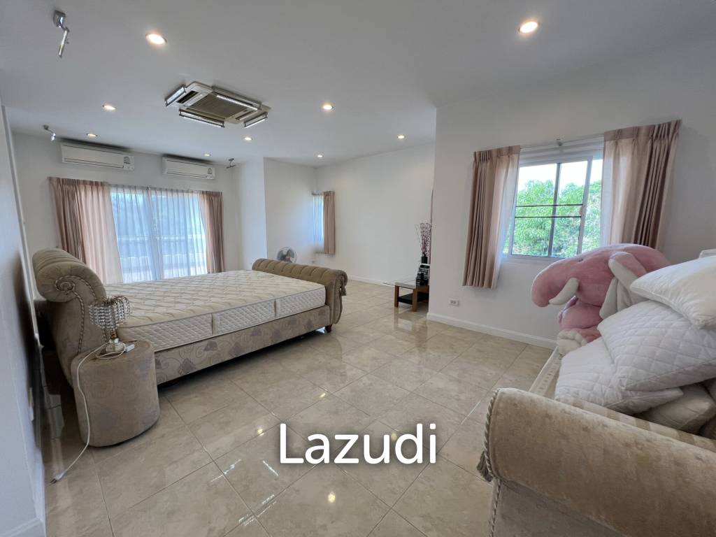 4 Bedrooms Spacious Well Maintained House for Sale