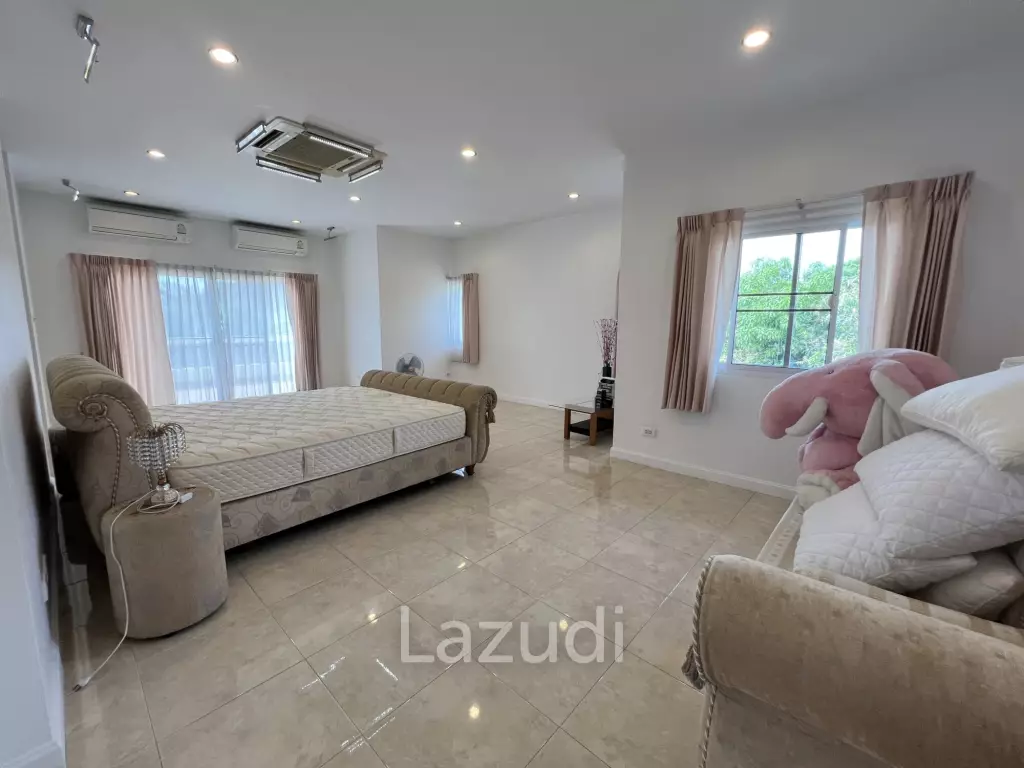 4 Bedrooms Spacious Well Maintained House for Sale