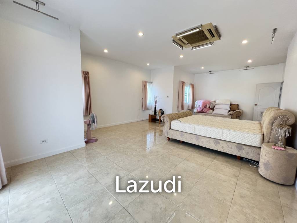 4 Bedrooms Spacious Well Maintained House for Sale