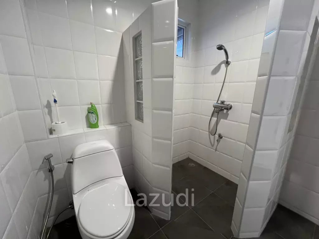 4 Bedrooms Spacious Well Maintained House for Sale