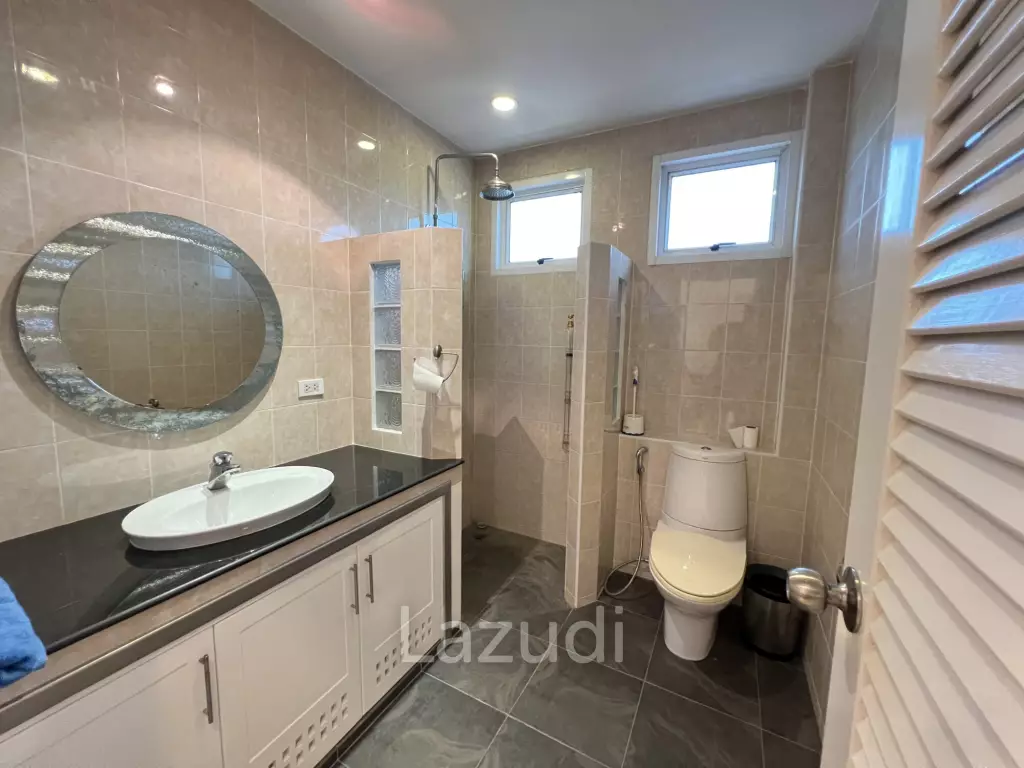 4 Bedrooms Spacious Well Maintained House for Sale