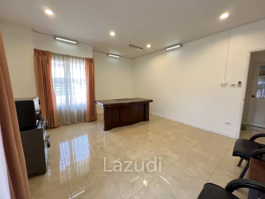 4 Bedrooms Spacious Well Maintained House for Sale