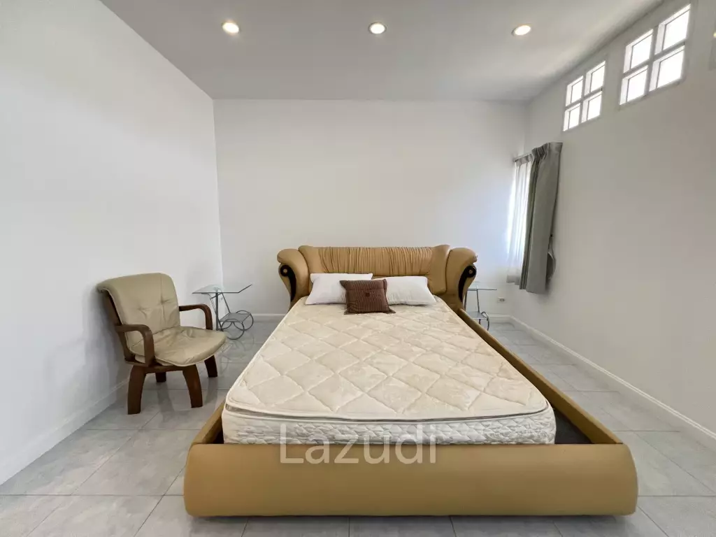 4 Bedrooms Spacious Well Maintained House for Sale