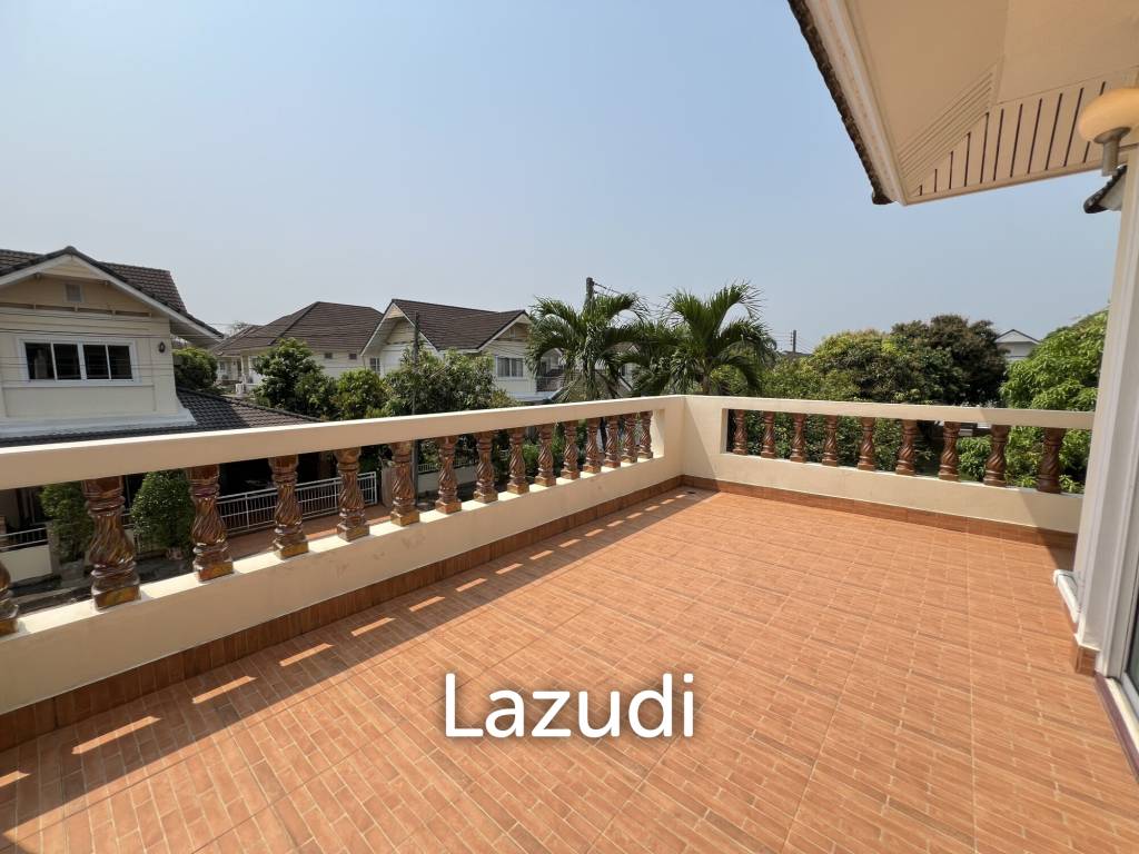 4 Bedrooms Spacious Well Maintained House for Sale