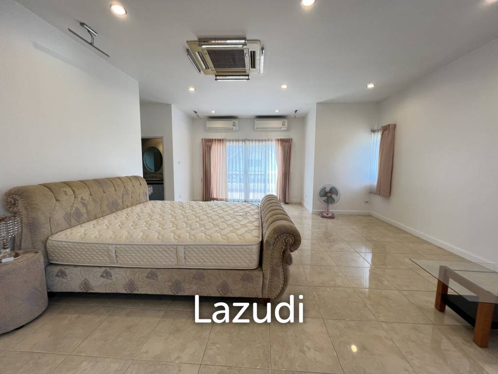 4 Bedrooms Spacious Well Maintained House for Sale
