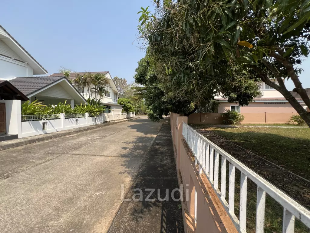 4 Bedrooms Spacious Well Maintained House for Sale