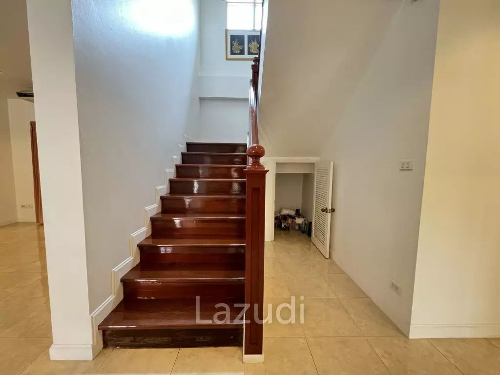 4 Bedrooms Spacious Well Maintained House for Sale
