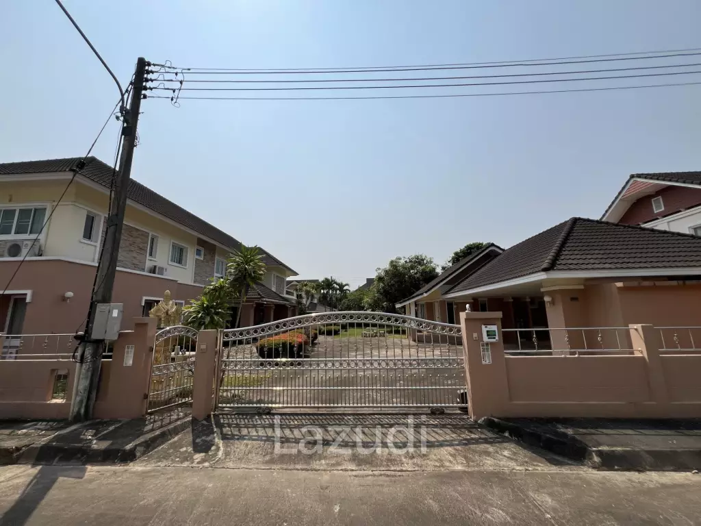 4 Bedrooms Spacious Well Maintained House for Sale
