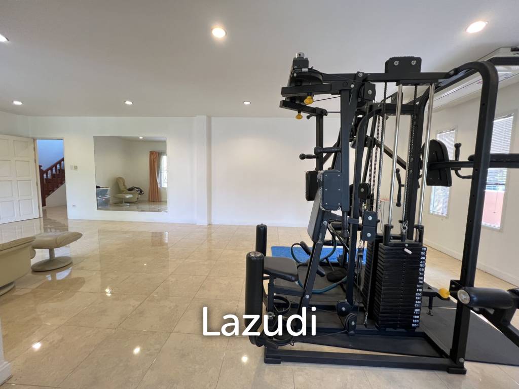 4 Bedrooms Spacious Well Maintained House for Sale