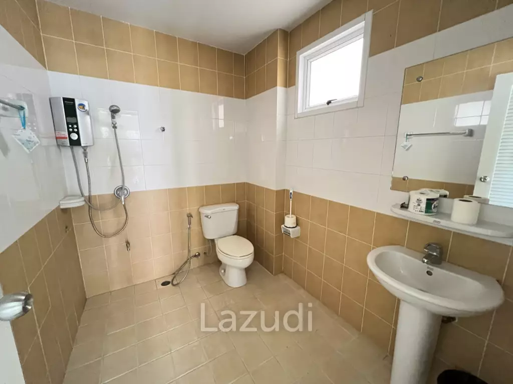 4 Bedrooms Spacious Well Maintained House for Sale