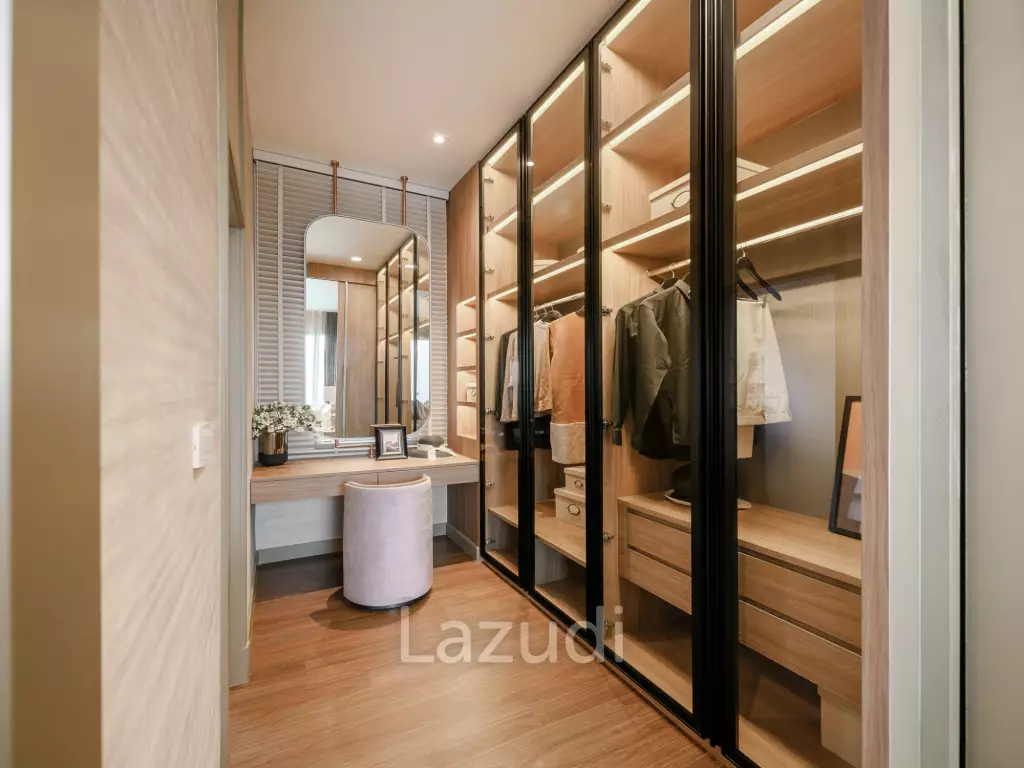 Luxurious Home in Bangkok Boulevard Bangna-Srinakarin