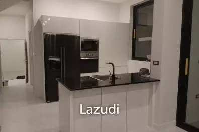 LA LUA RESORT : 4 bed 2 storey modern villa with great view