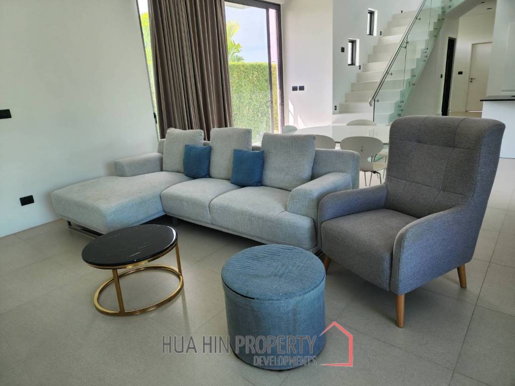 LA LUA RESORT : 4 bed 2 storey modern villa with great view