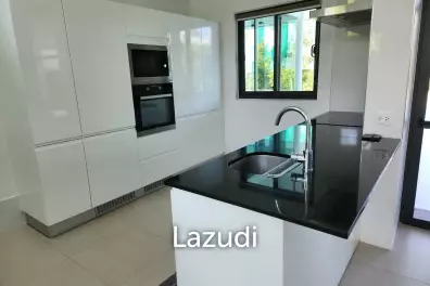LA LUA RESORT : 4 bed 2 storey modern villa with great view