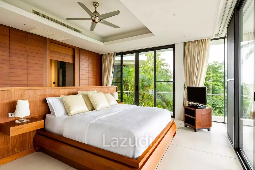 Luxury 5-Bed Villa with Panoramic Sunset Ocean Views