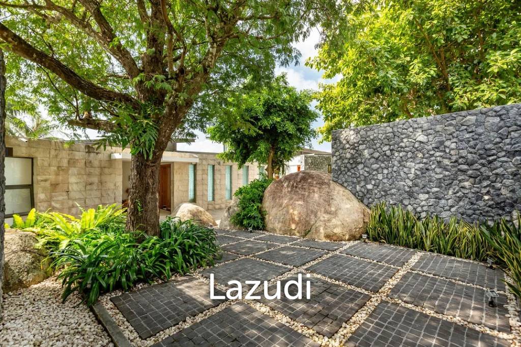 Luxury 5-Bed Villa with Panoramic Sunset Ocean Views