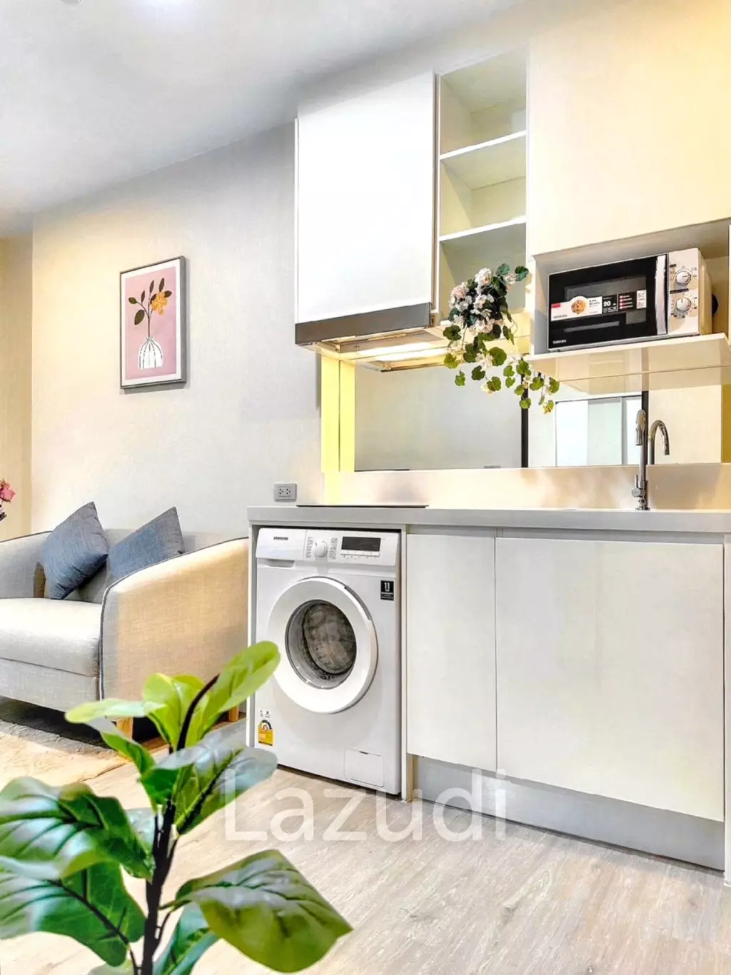 1 Bedroom 1 Bathroom 32 SQ.M The Sky Sukhumvit