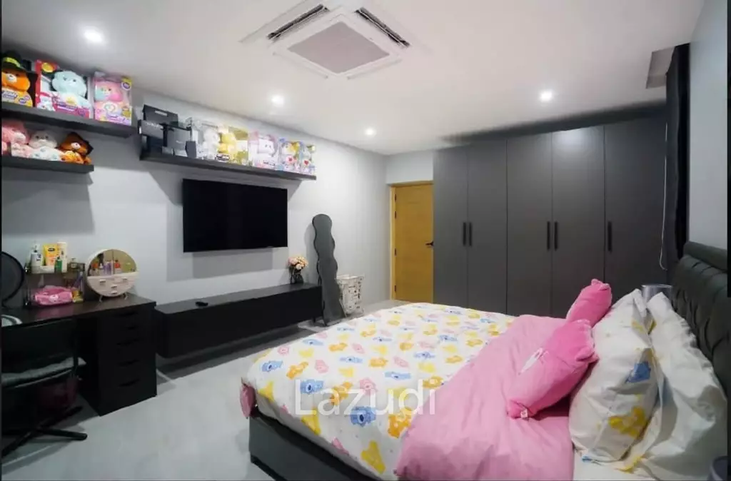 Spacious 6 Bedroom Pool Villa In Cherng Talay
