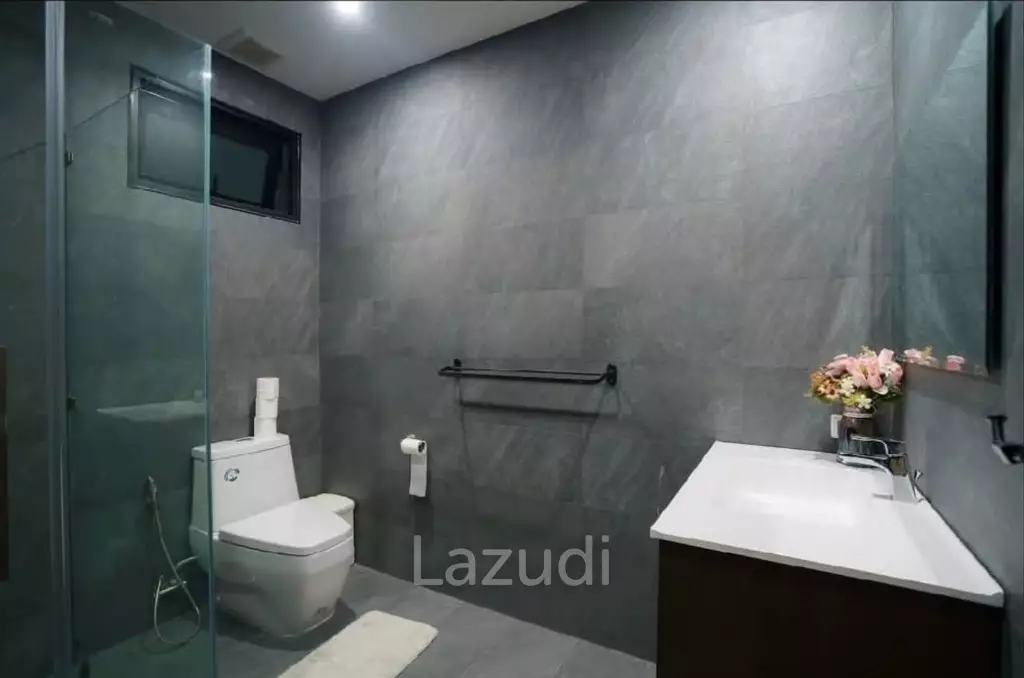 Spacious 6 Bedroom Pool Villa In Cherng Talay