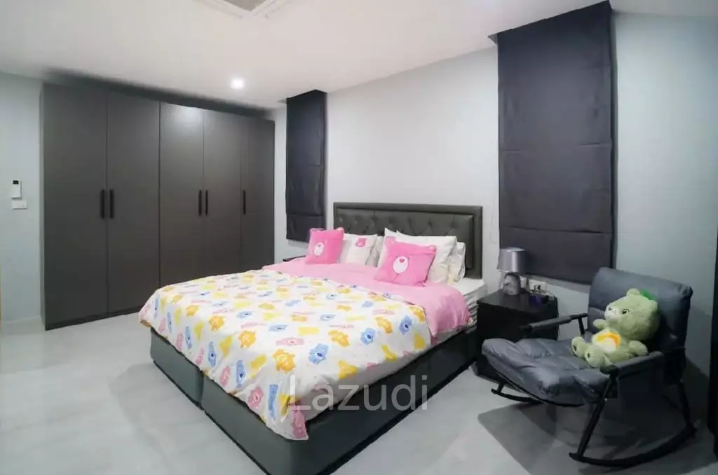 Spacious 6 Bedroom Pool Villa In Cherng Talay