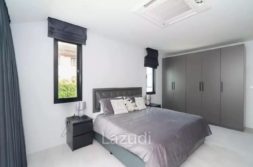 Spacious 6 Bedroom Pool Villa In Cherng Talay