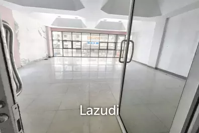 🏢 Office Building / Showroom for Rent – Near BTS Samrong  Suvarnabhumi Airport ✨