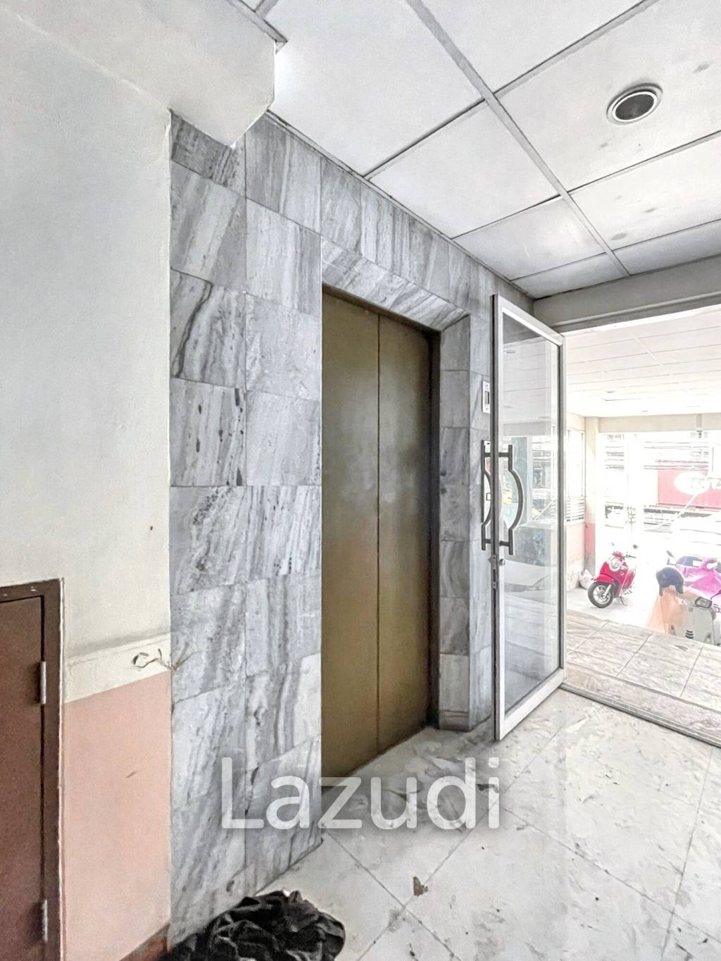 🏢 Office Building / Showroom for Rent – Near BTS Samrong  Suvarnabhumi Airport ✨