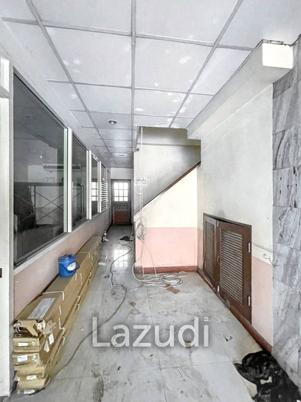 🏢 Office Building / Showroom for Rent – Near BTS Samrong  Suvarnabhumi Airport ✨