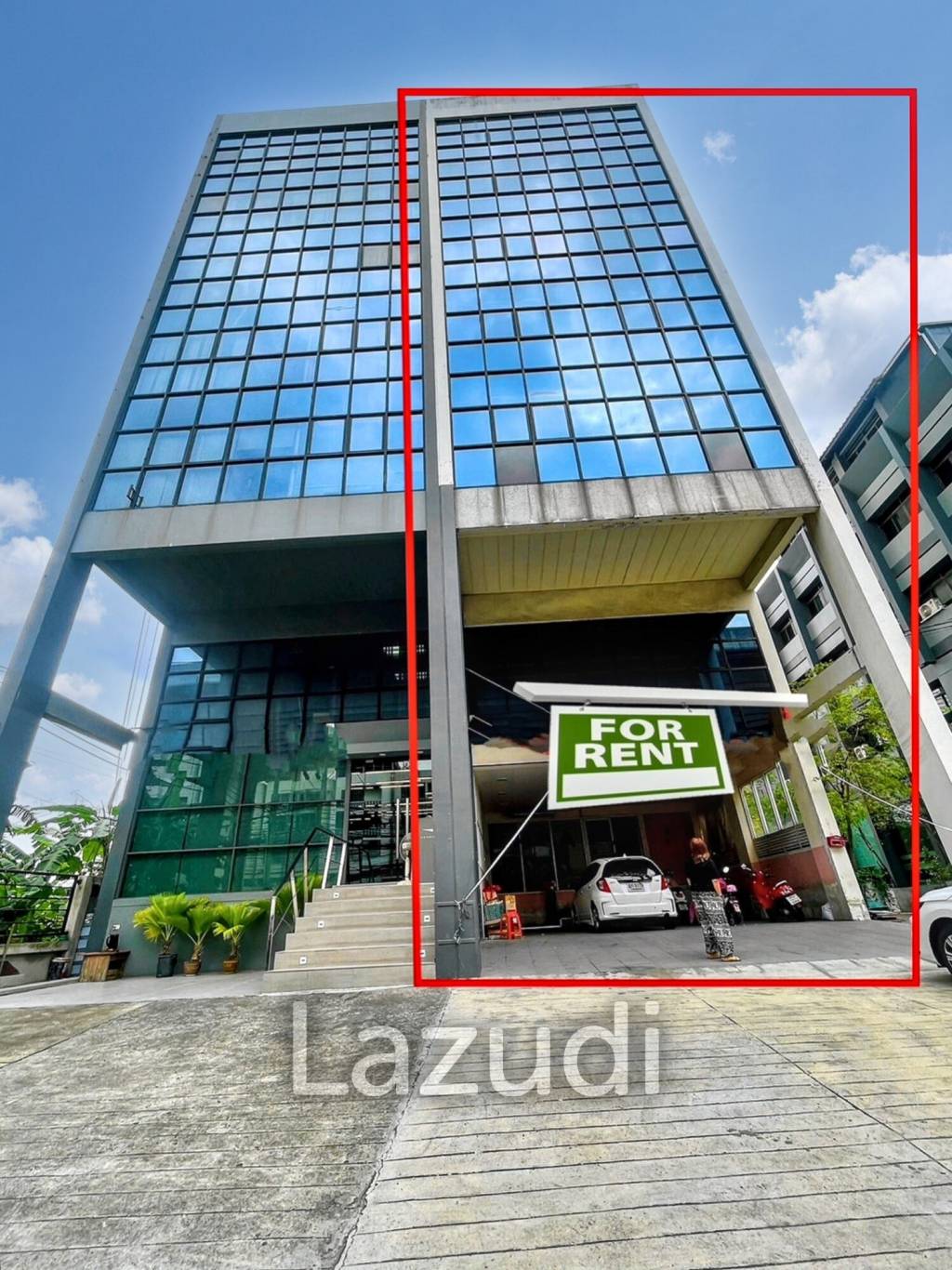 🏢 Office Building / Showroom for Rent – Near BTS Samrong  Suvarnabhumi Airport ✨