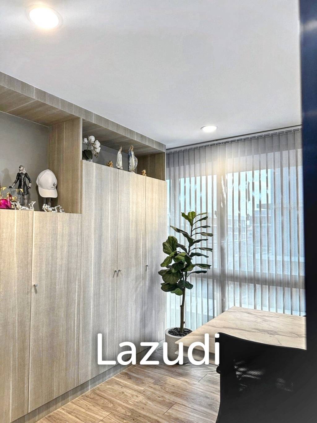 Prime Office for Sale and Rent Near Lertlah School – Fully Furnished