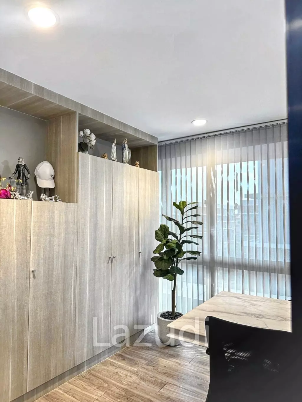 Prime Office for Sale and Rent Near Lertlah School – Fully Furnished