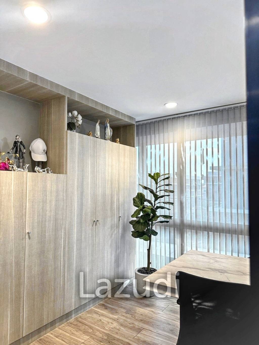 Prime Office for Sale and Rent Near Lertlah School – Fully Furnished