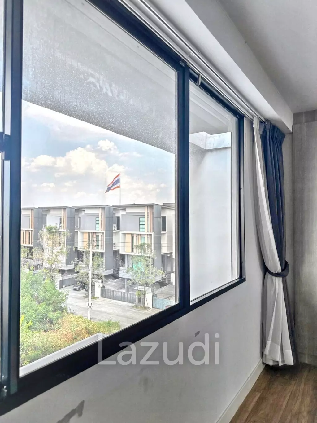 Prime Office for Sale and Rent Near Lertlah School – Fully Furnished