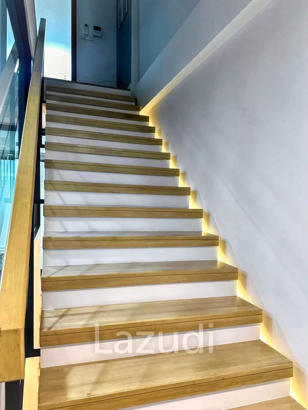 Prime Office for Sale and Rent Near Lertlah School – Fully Furnished