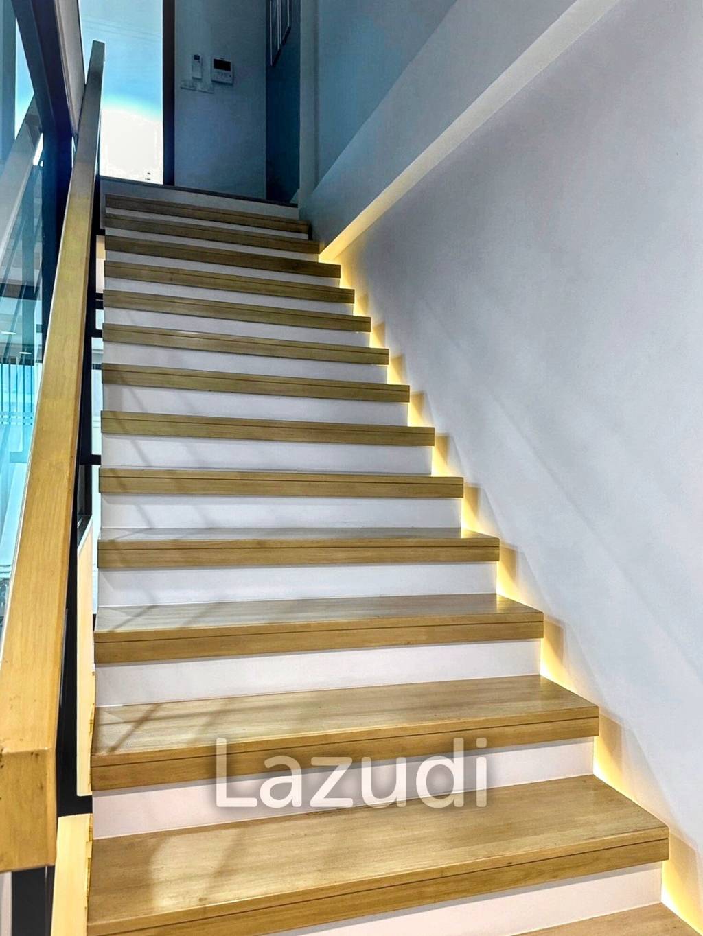 Prime Office for Sale and Rent Near Lertlah School – Fully Furnished