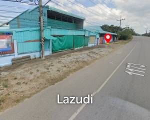 4 Bedrooms House with Warehouse/Shop For Sale