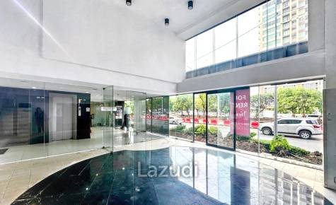 Retail Space for Rent on Naradhiwas Main Road, Sathorn – Prime Location!