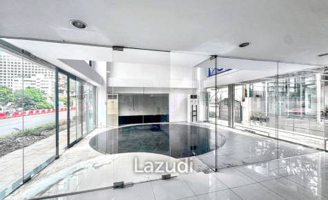 Retail Space for Rent on Naradhiwas Main Road, Sathorn – Prime Location!